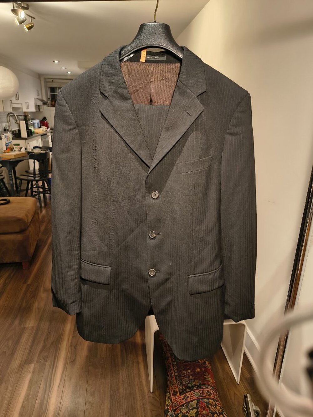 HUGO Hugo Boss Adam Grant 40R 32x30 Charcoal Pinstripe Virgin Wool Suit